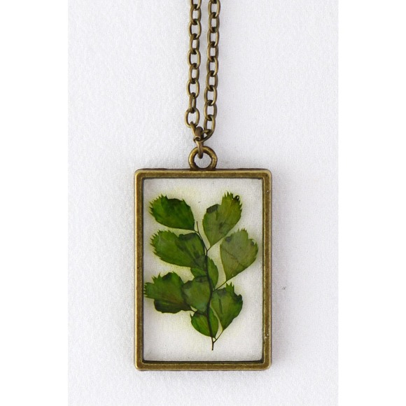 NEW Pressed Dried Flower Botanical Resin Necklace - Green Fern or Red Flower - Picture 6 of 7